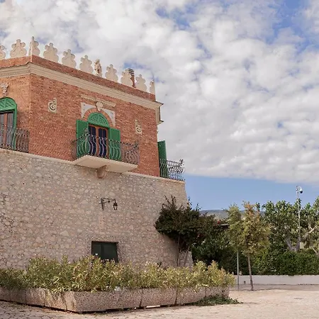Torre Saracena Bed & Breakfast *