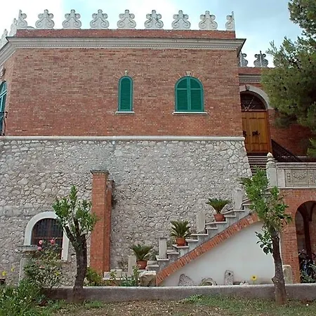 Torre Saracena Bed & Breakfast
